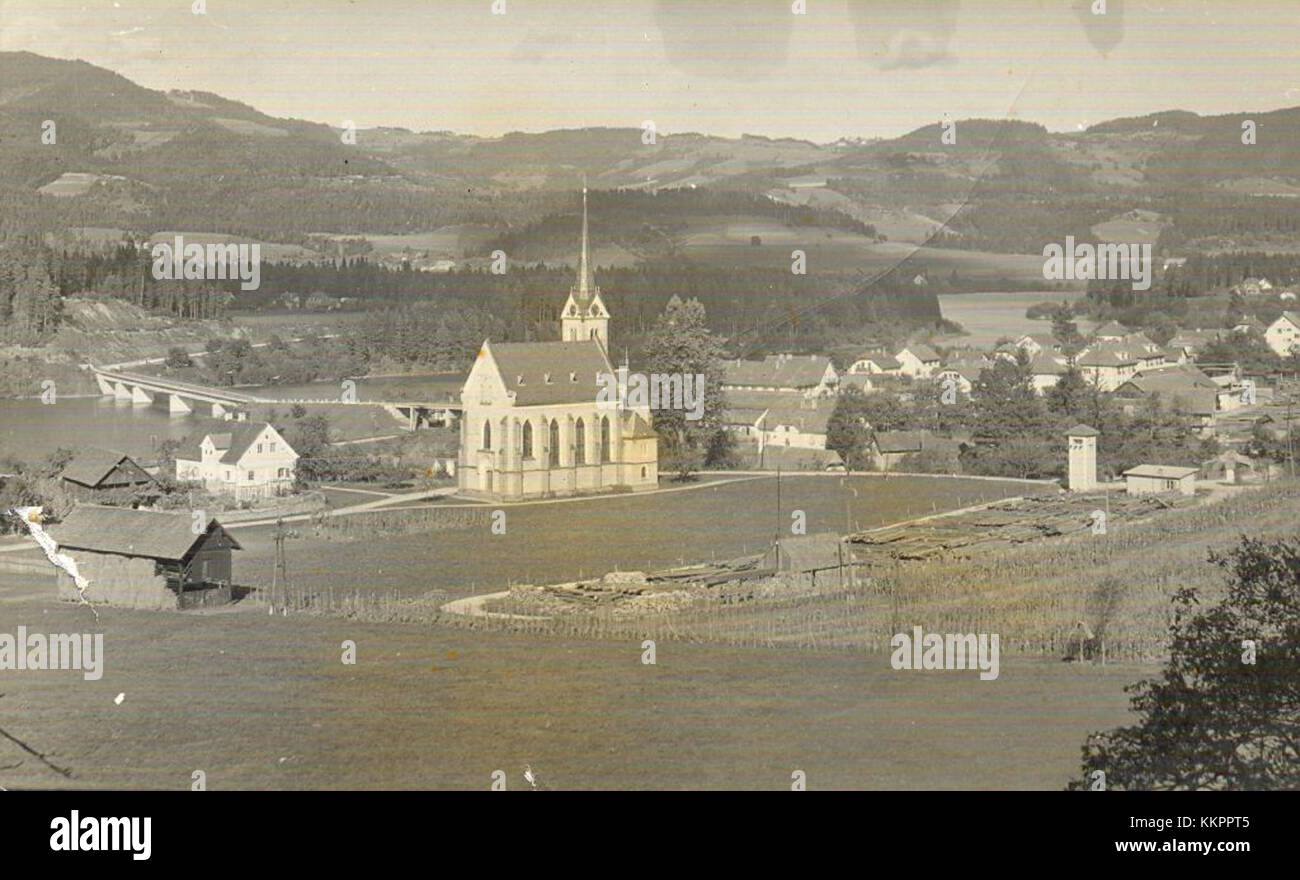 Eine Vintage-Postkarte aus Vuhred, die die Landschaft und die kulturellen Sehenswürdigkeiten der Region im Jahr 1950 zeigt. Stockfoto