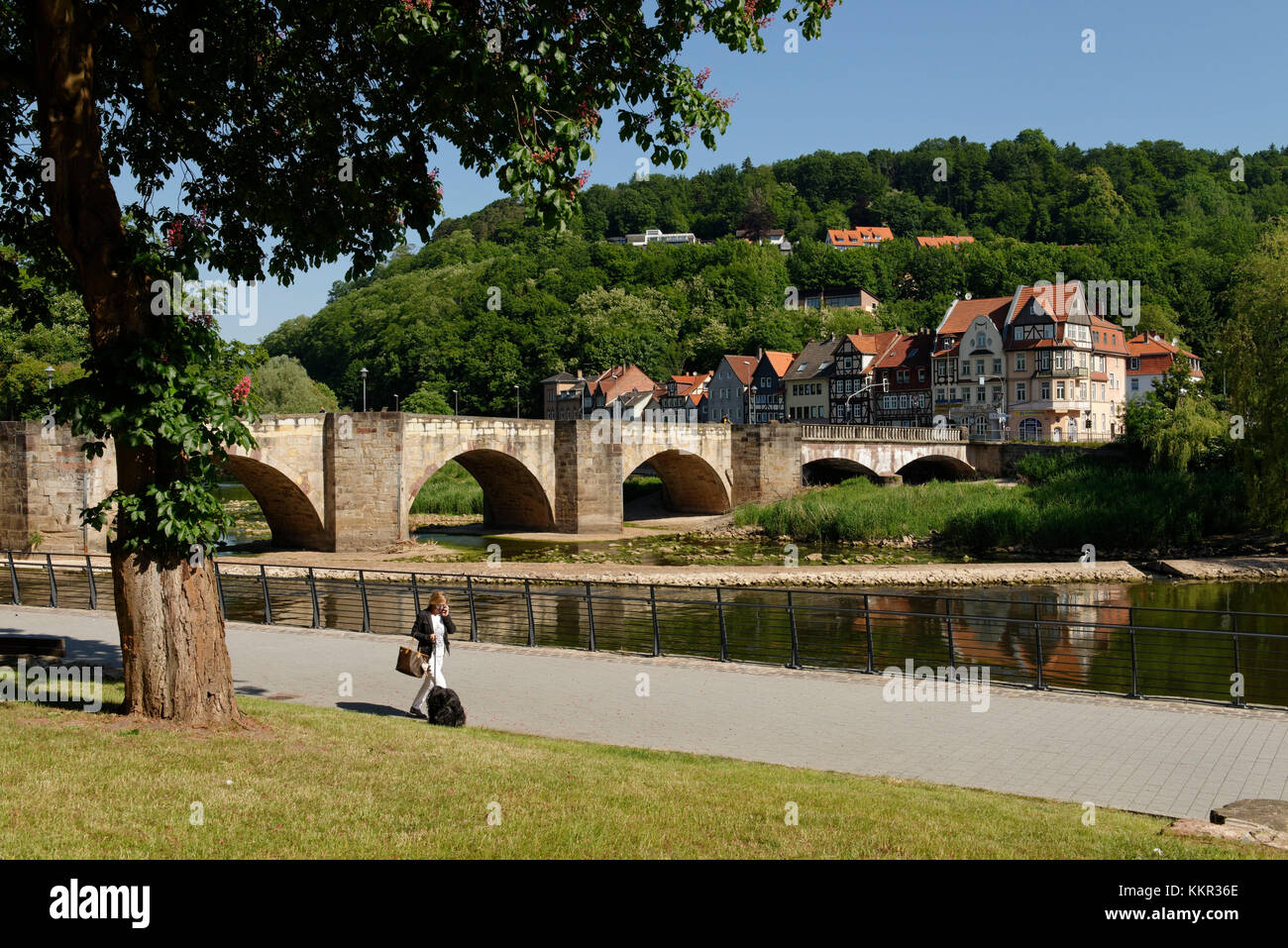 Alte Werra-Brücke in der Altstadt, Hannoversch Münden, Niedersachsen, Deutschland Stockfoto