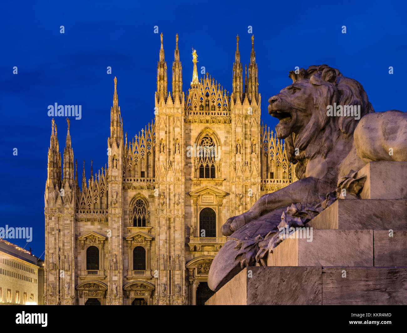 Lion statue in cathedral in -Fotos und -Bildmaterial in hoher Auflösung –  Alamy