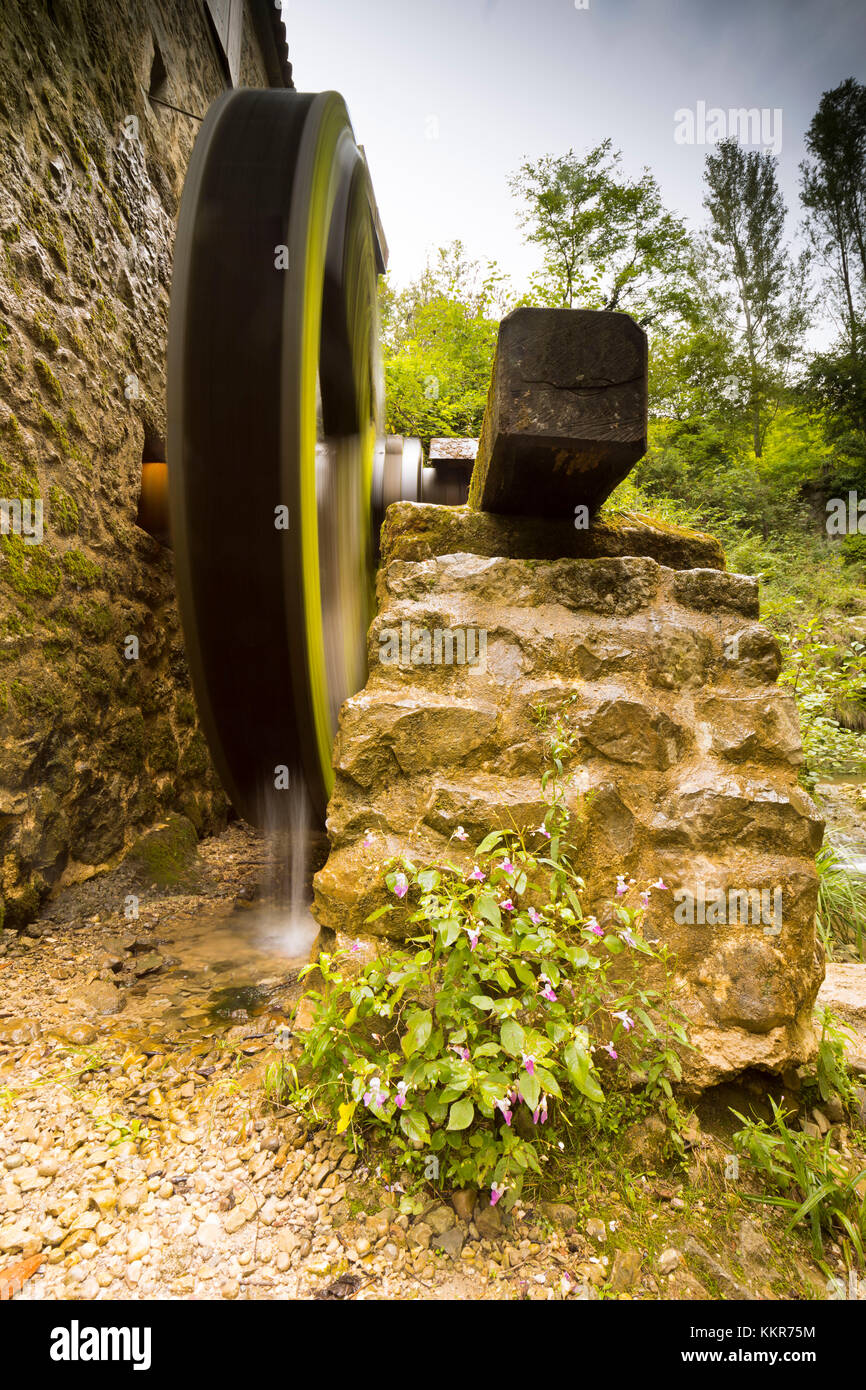 Eine alte Wassermühle vom caglierons Höhlen, eine suggestive Geologische Website in den Ostalpen, fregona, in der Provinz Treviso, Venetien, Italien Stockfoto