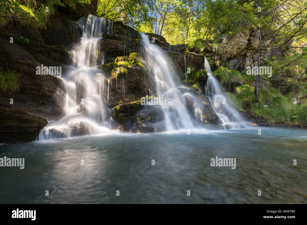 Die Wasserfälle des Flusses Devero an Devero ai Ponti, Alpe Devero, Antigorio Tal, Piemont, Italien. Stockfoto