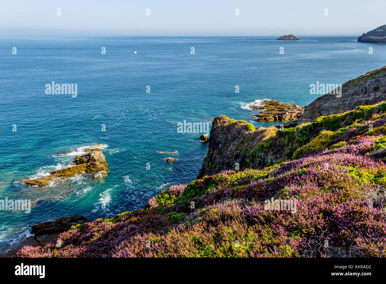 Die Küste der Bretagne in der Nähe von plevenon Stockfoto