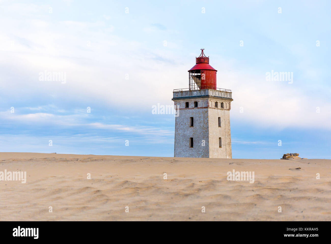 Der Leuchtturm Rubjerg Knude in Dänemark Stockfoto