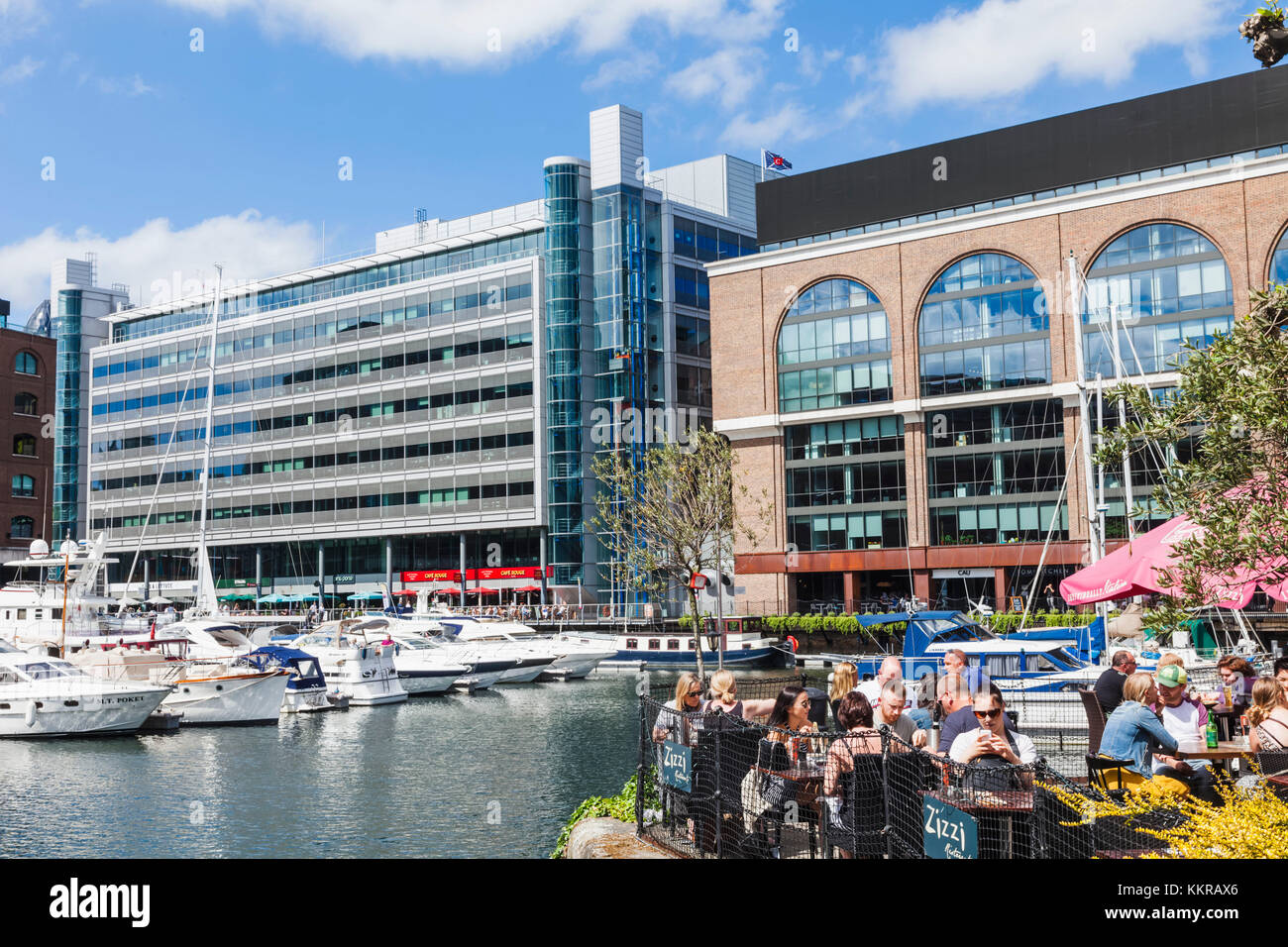 England, London, Tower Hamlets, St. Katharine Docks Stockfoto