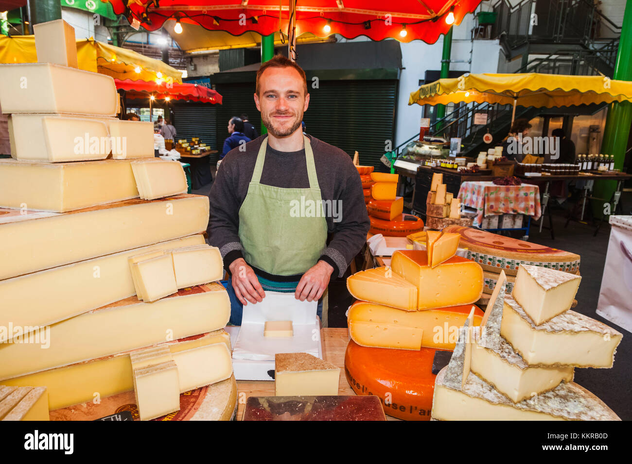 England, London, Southwark, Borough Markt, Shop Anzeige der Käse Stockfoto
