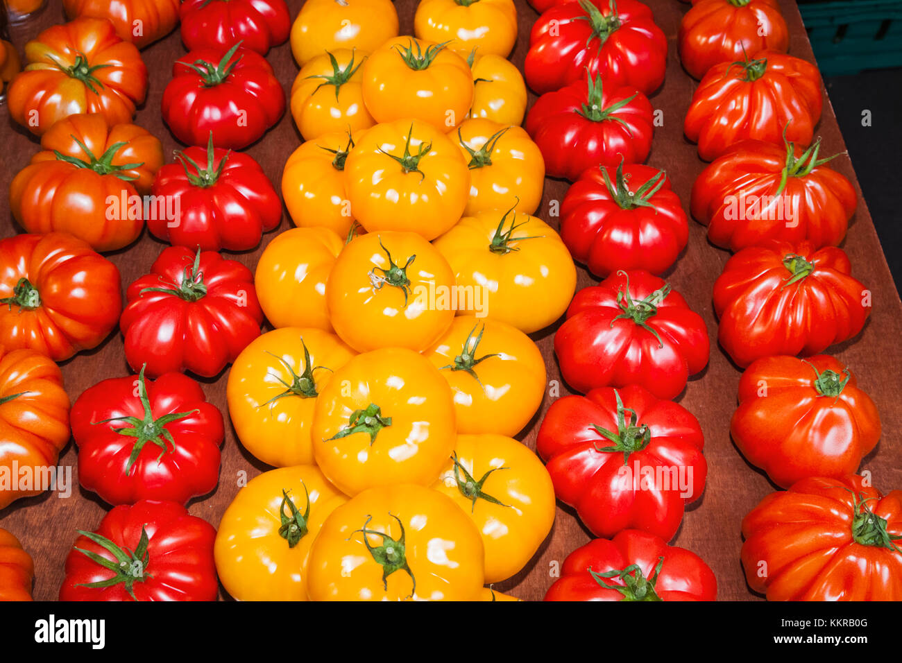 England, London, Southwark, Borough Markt, Shop Anzeige der Tomaten Stockfoto