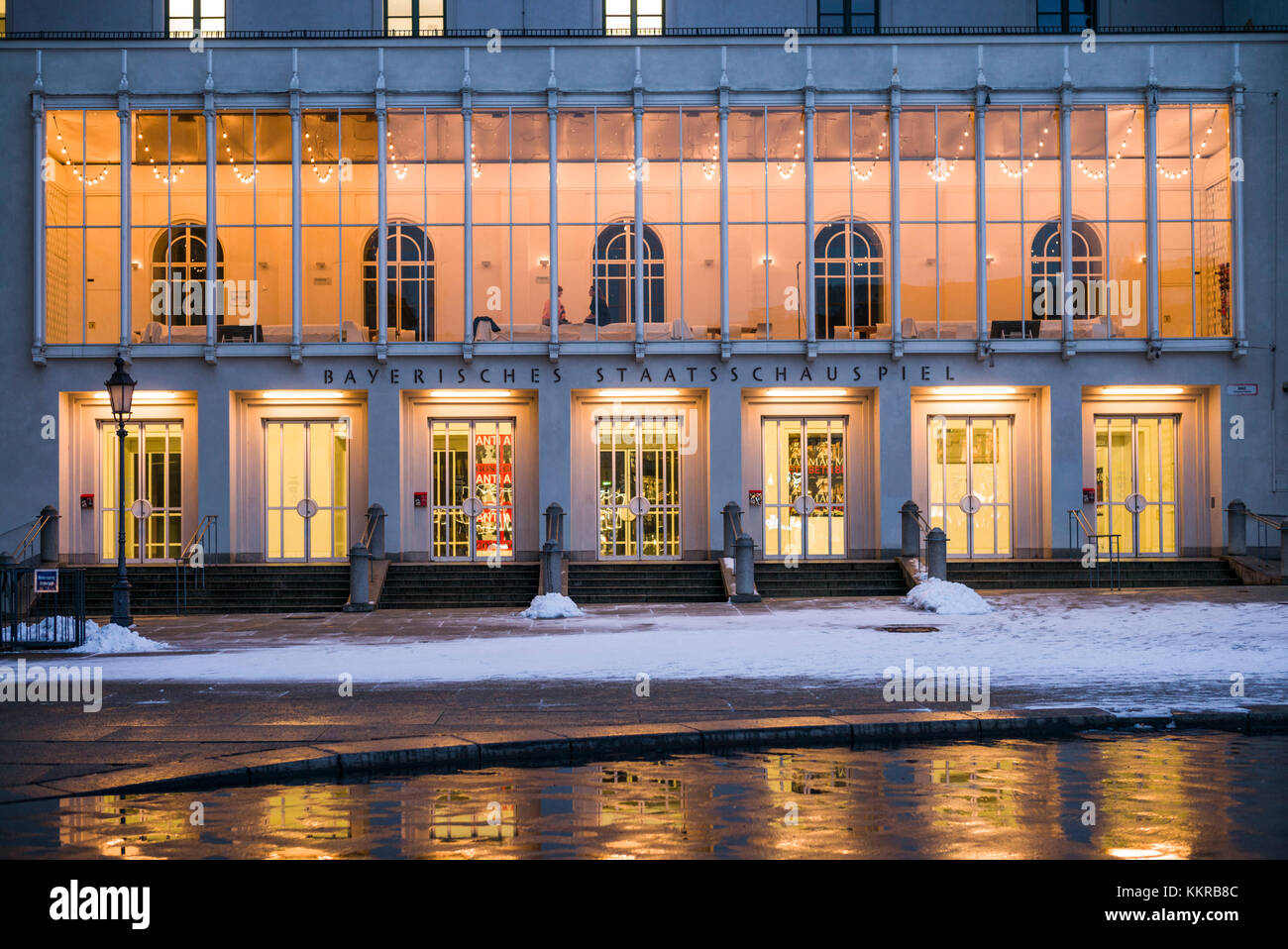 Deutschland, Bayern, München, Bayerische Staatsoper, Opernhaus, Abend Stockfoto