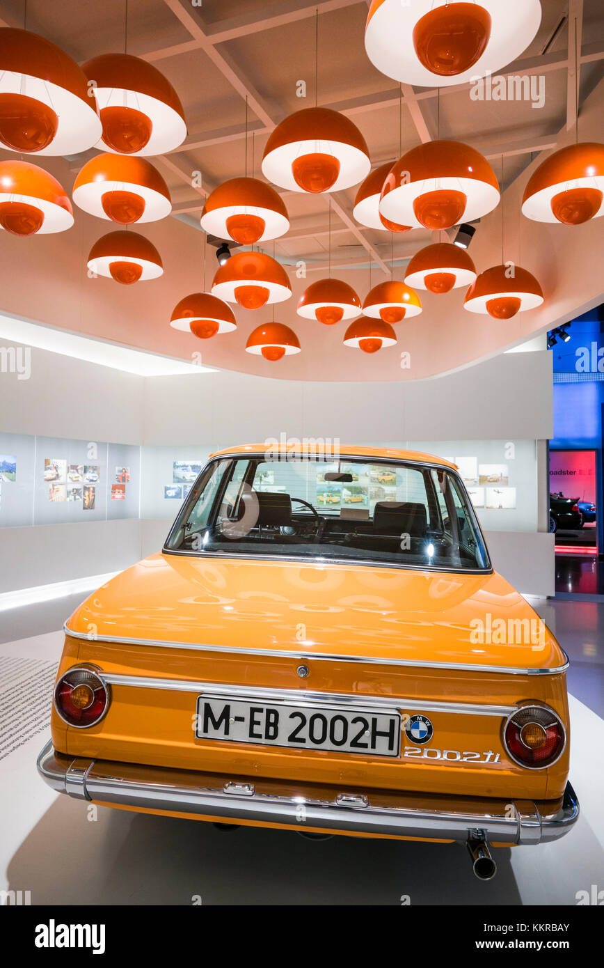 Deutschland, Bayern, München, BMW Museum, BMW 2002 Stockfoto