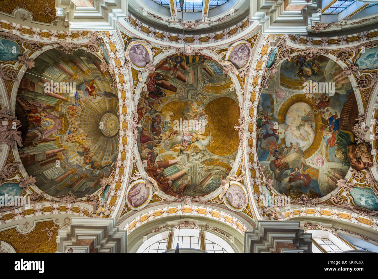 Innsbruck dom -Fotos und -Bildmaterial in hoher Auflösung – Alamy