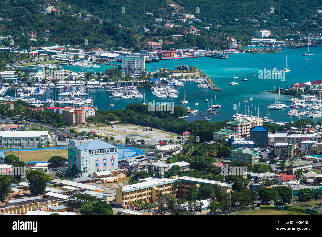 Britische Jungferninseln, Tortola, Road Town, erhöhter Blick auf die Stadt von Joe's Hill Stockfoto