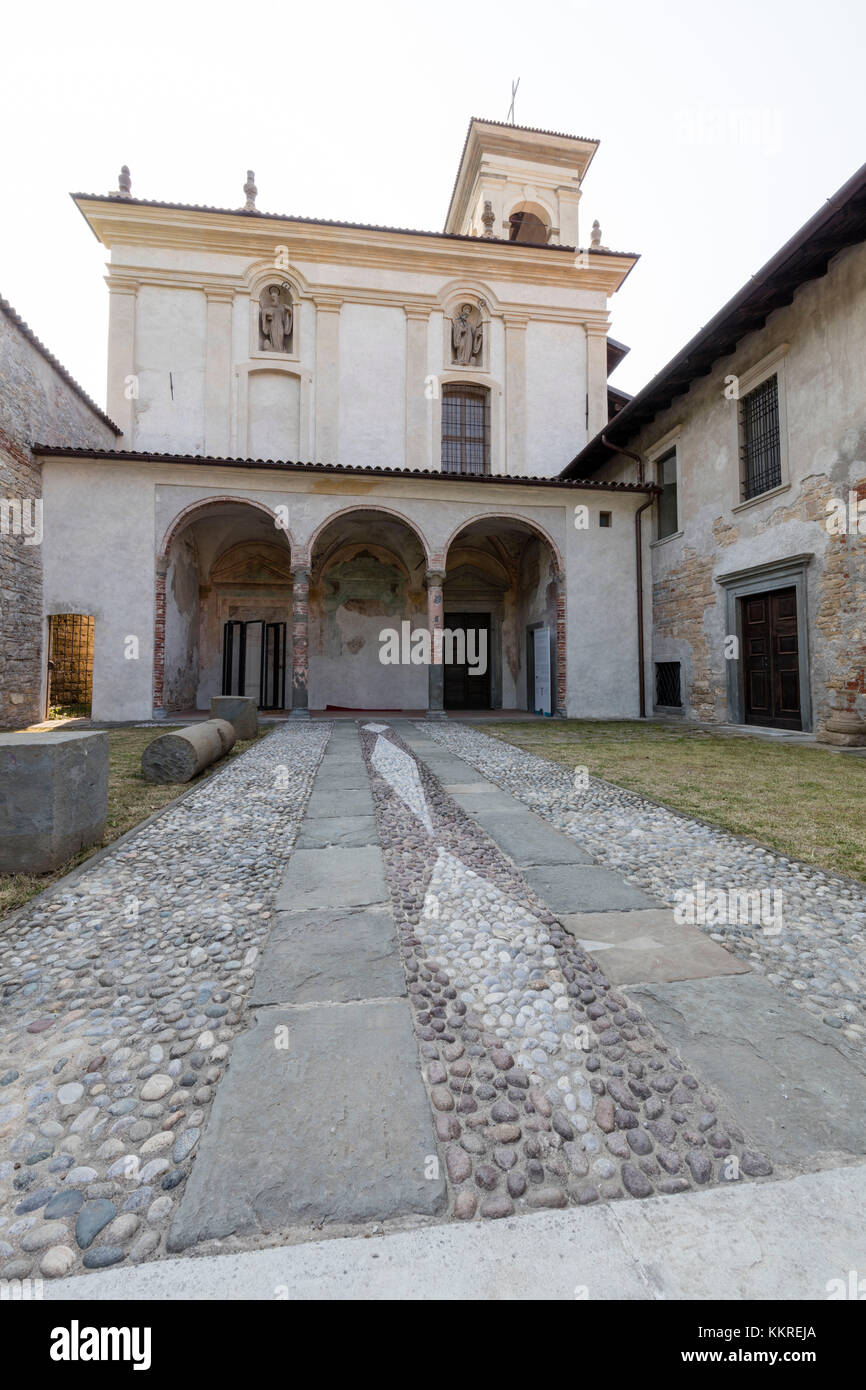 Der romanische Stil der Kirche Santo Sepolcro, Kloster Astino, Longuelo, Provinz Bergamo, Lombardei, Italien, Europa Stockfoto