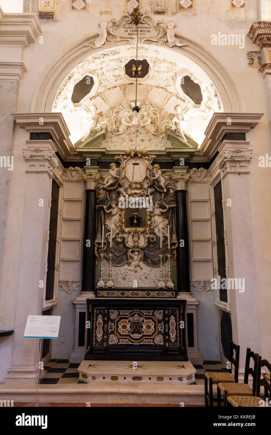 Skulpturen und Statuen, Kirche Santo Sepolcro, Kloster Astino, Longuelo, Provinz Bergamo, Lombardei, Italien, Europa Stockfoto