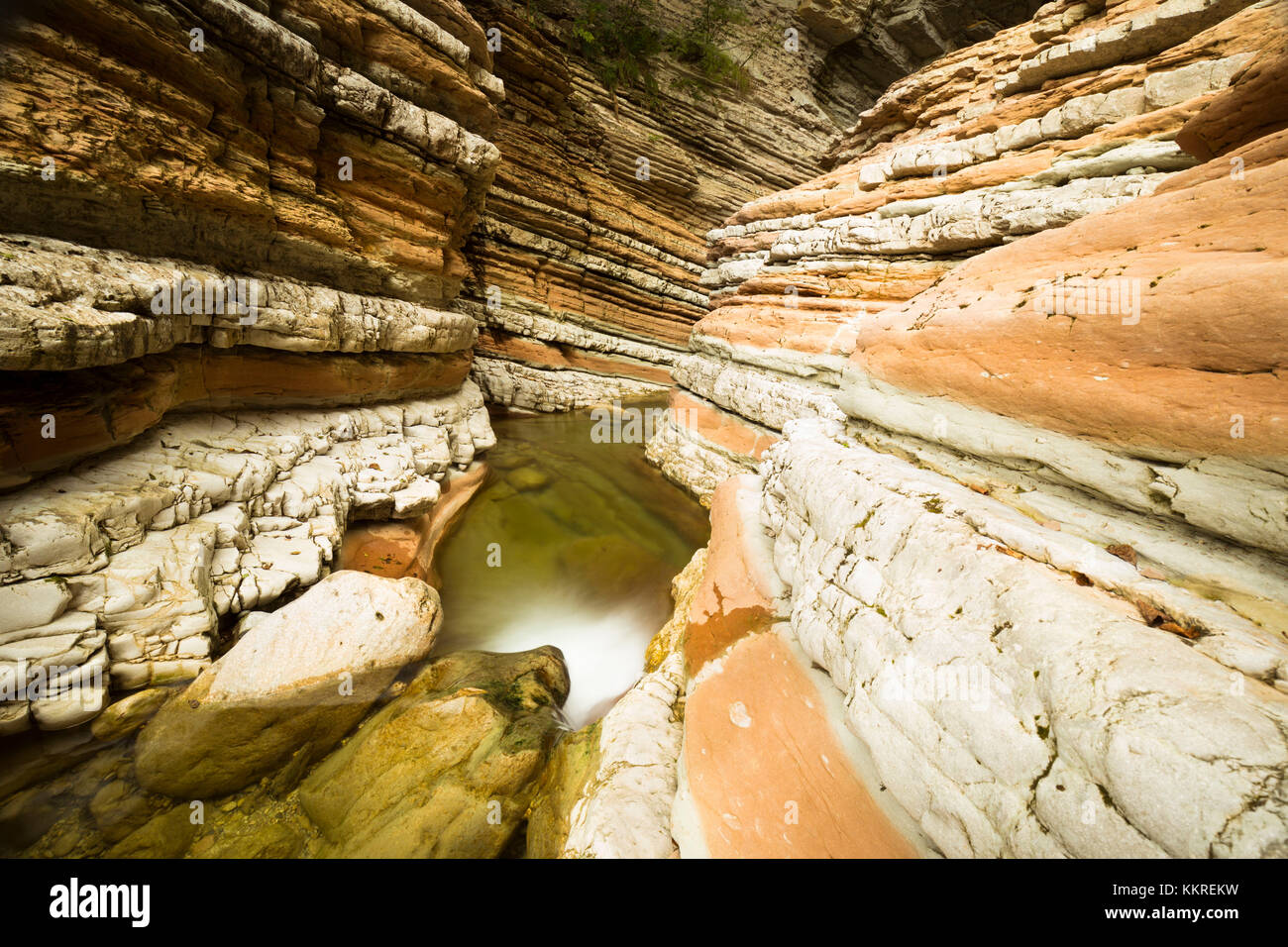 Brent de l Kunst, eine eindrucksvolle Schlucht durch die tausendjährige Kraft von Wasser erodiert, Provinz Belluno, Venetien, Italien Stockfoto
