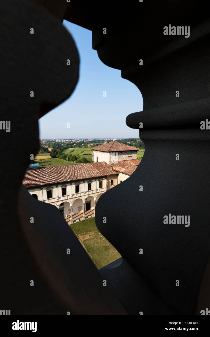 Das alte Kloster von astino vom Glockenturm, longuelo, Provinz Bergamo, Lombardei, Italien, Europa Stockfoto