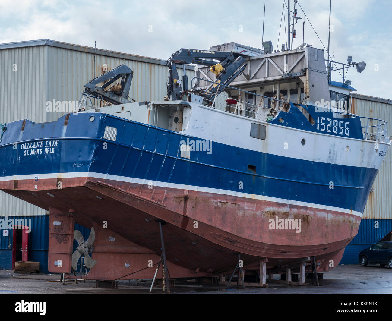 Boote im Trockendock, Port Saunders Marine Service Center, Port Saunders, Highway 430, der Viking Trail, Neufundland, Kanada. Stockfoto