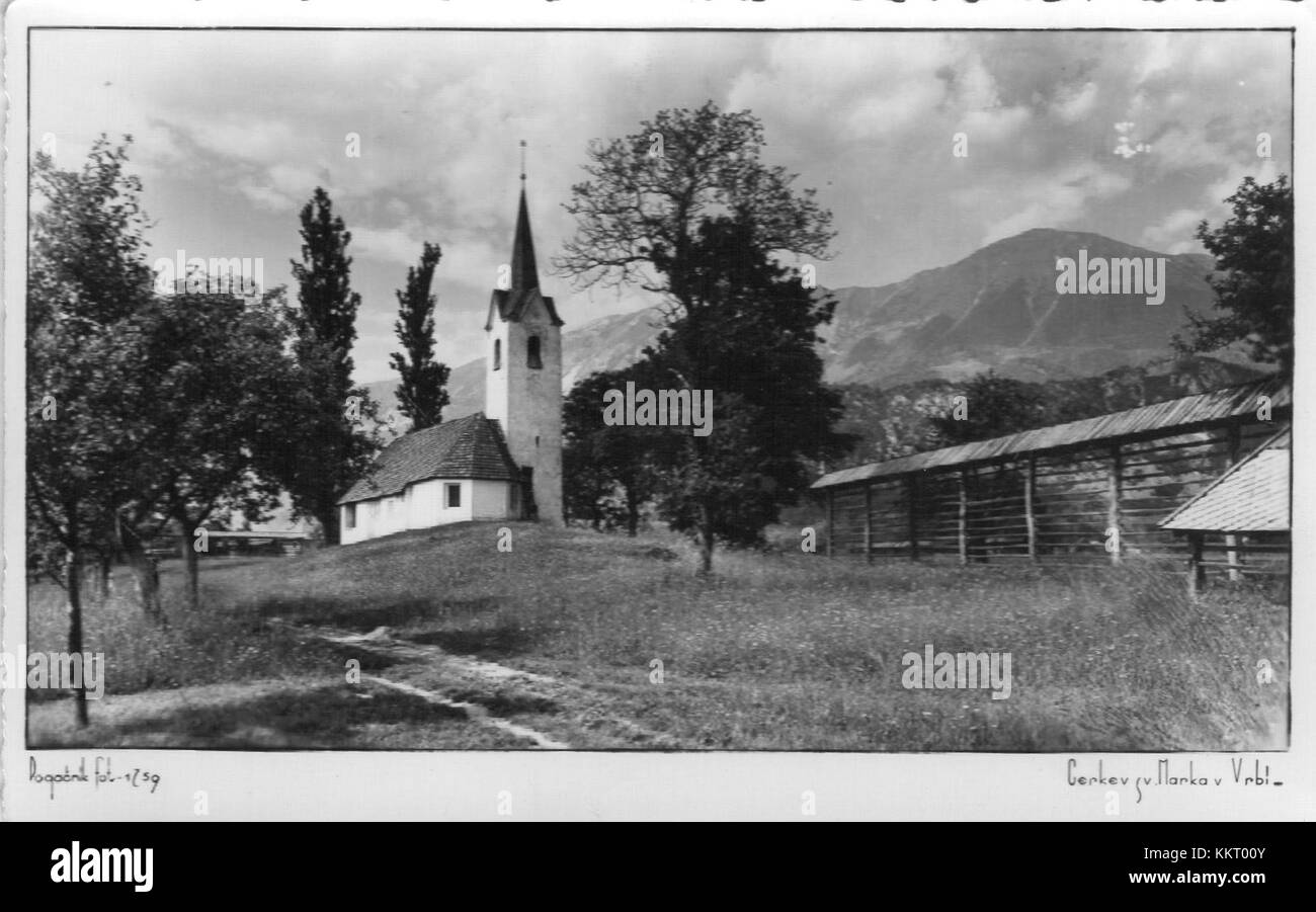 Eine Vintage-Postkarte aus dem Jahr 1965 mit einem malerischen Blick auf Vrba, die die historischen und kulturellen Aspekte der Gegend mit Schwerpunkt auf der natürlichen Landschaft hervorhebt. Stockfoto