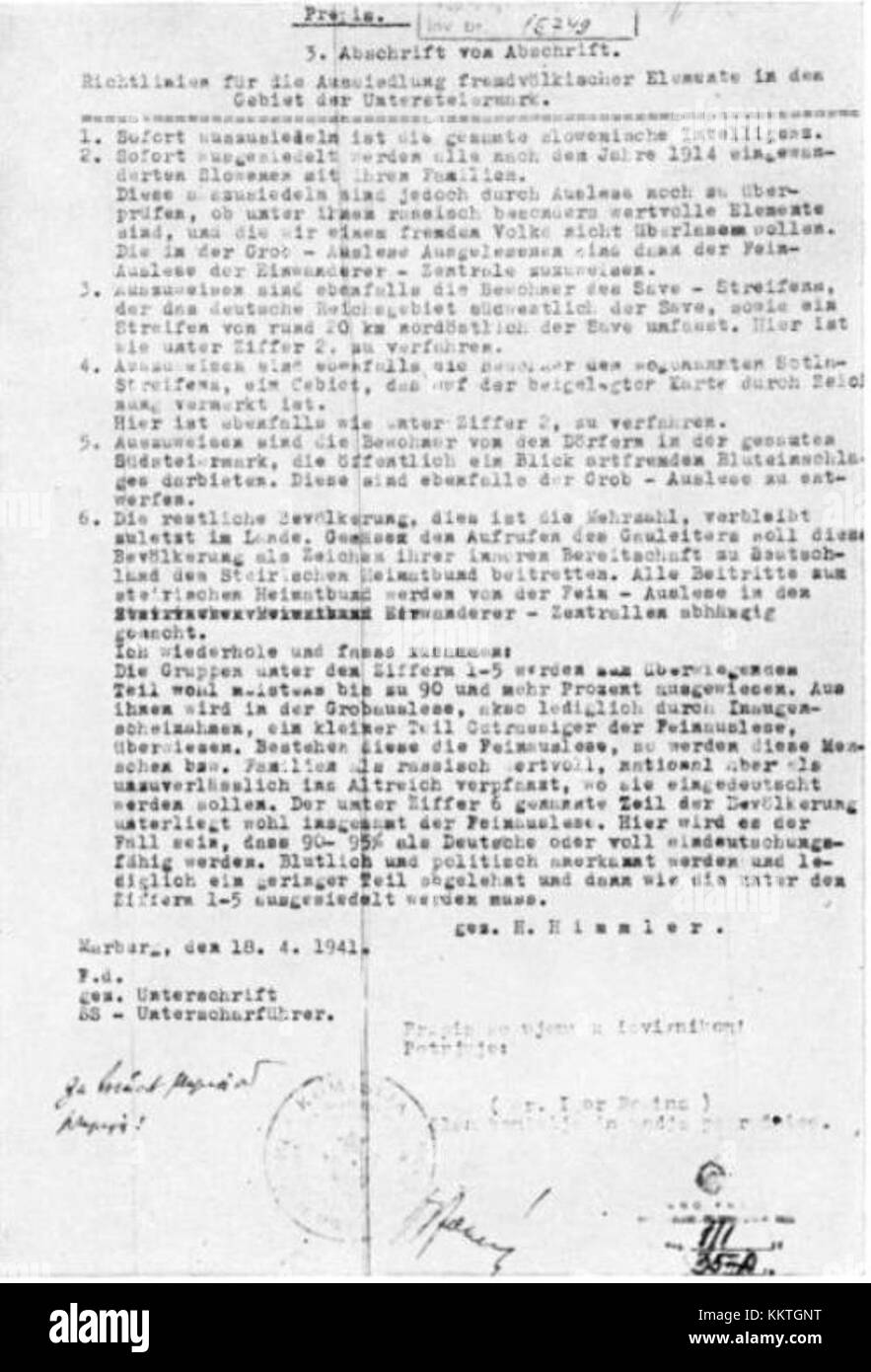 Navodila bezieht sich auf eine Reihe von Anweisungen von Heinrich Himmler, einer prominenten Persönlichkeit in Nazi-Deutschland. Das Dokument beschreibt spezifische Anweisungen im Zusammenhang mit seinen Führungsrollen während der Zeit des Regimes, die oft aufgrund seines historischen Kontextes in der NS-Zeit betrachtet werden. Stockfoto