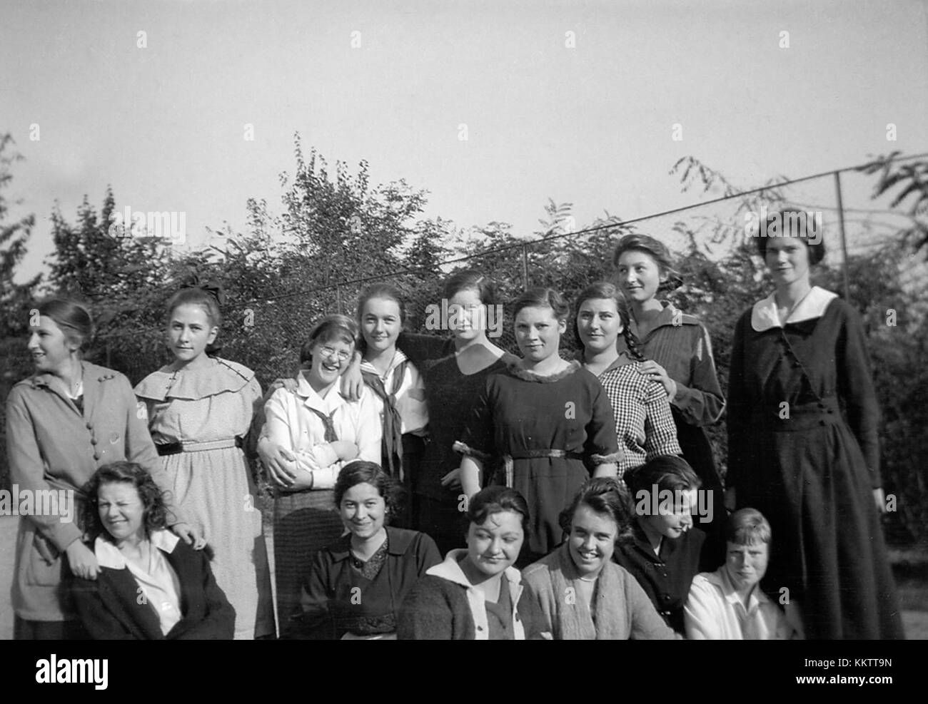 Ein Gruppenfoto, das in Genf, Schweiz, aufgenommen wurde und Einzelpersonen in einem kollaborativen oder formellen Rahmen festnimmt und das multikulturelle Umfeld und die internationale Bedeutung der cityÂ veranschaulicht. Stockfoto
