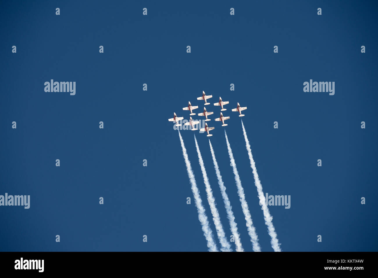 Royal Canadian Snowbirds fliegen in einem "big Diamond 'Bildung im 'Gowen Thunder 2017 Airshow" gowen Field in Boise Idaho am 14. Oktober 2017 Stockfoto