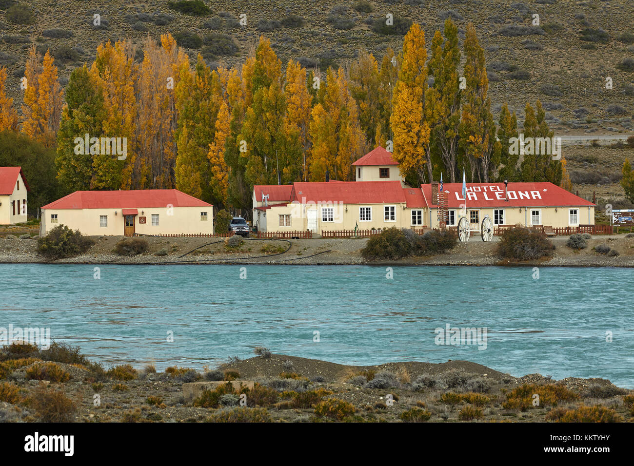 Hotel La Leona von La Leona Fluss, Route 40, Patagonien, Argentinien, Südamerika Stockfoto