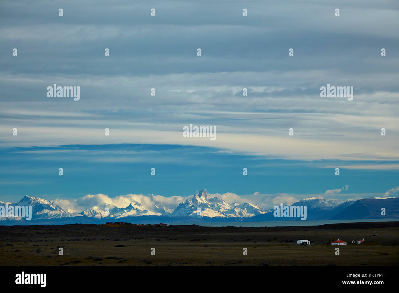 Mount Fitz Roy, Lago Viedma, und Bauernhaus, Patagonien, Argentinien, Südamerika Stockfoto