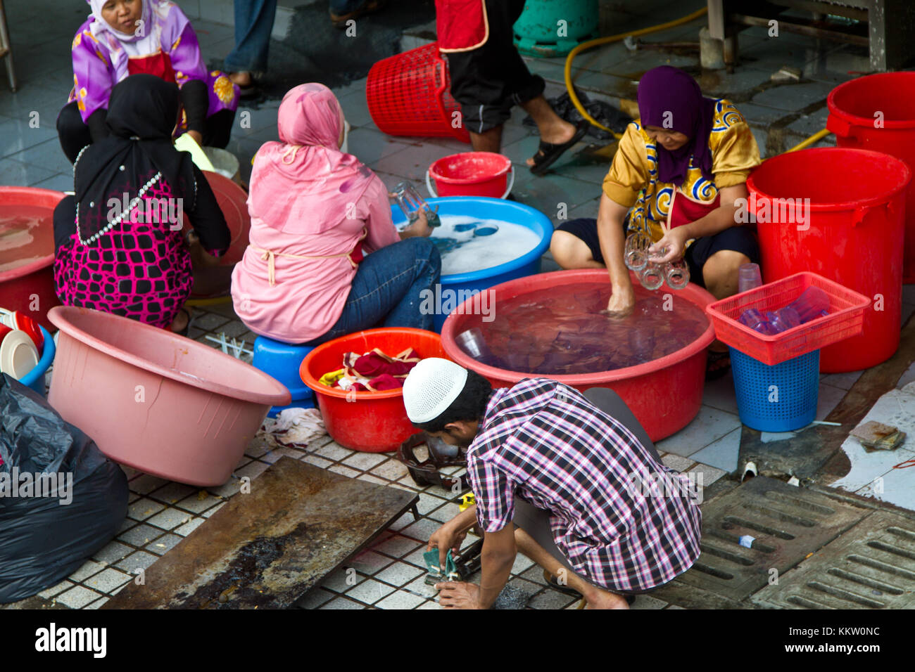 Überfüllten Markt in Kuala Lumpur mit einer Menge Leute Stockfoto