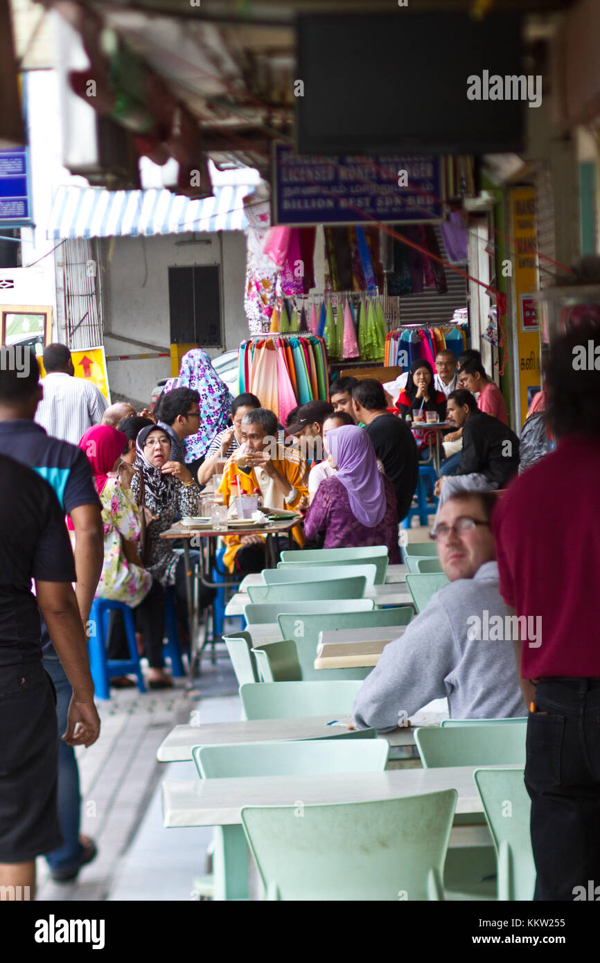 Überfüllten Markt in Kuala Lumpur mit einer Menge Leute Stockfoto