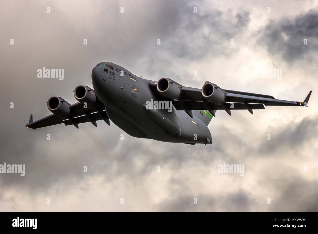 Leeuwarden, Niederlande - 5. Mai 2015: US Air Force Boeing C-17 Globemaster III Transport Flugzeug von Leeuwarden Airbase. Stockfoto