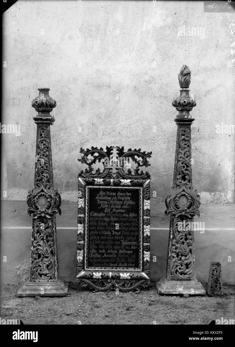 Die Alfta kyrka im schwedischen Gävleborg County ist eine historische Kirche, die für ihre wunderschöne mittelalterliche Architektur bekannt ist. Die Kirche war ein wichtiger Teil der örtlichen Gemeinde und der schwedischen Kirchengeschichte. Stockfoto