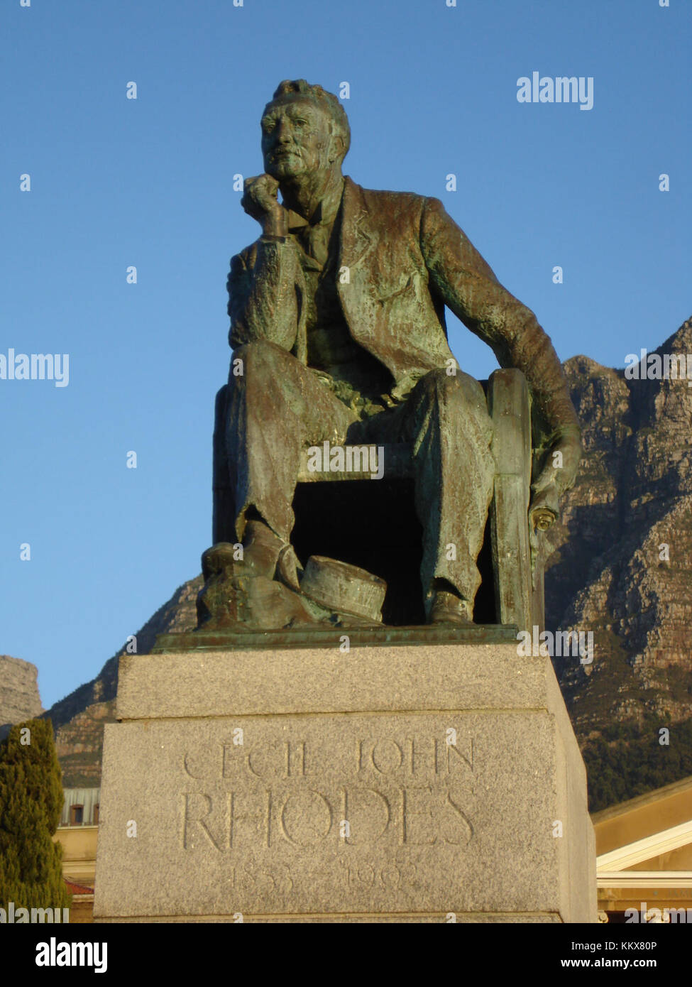 Statue von Cecil John Rhodes auf der UCT (5829551829) Stockfoto