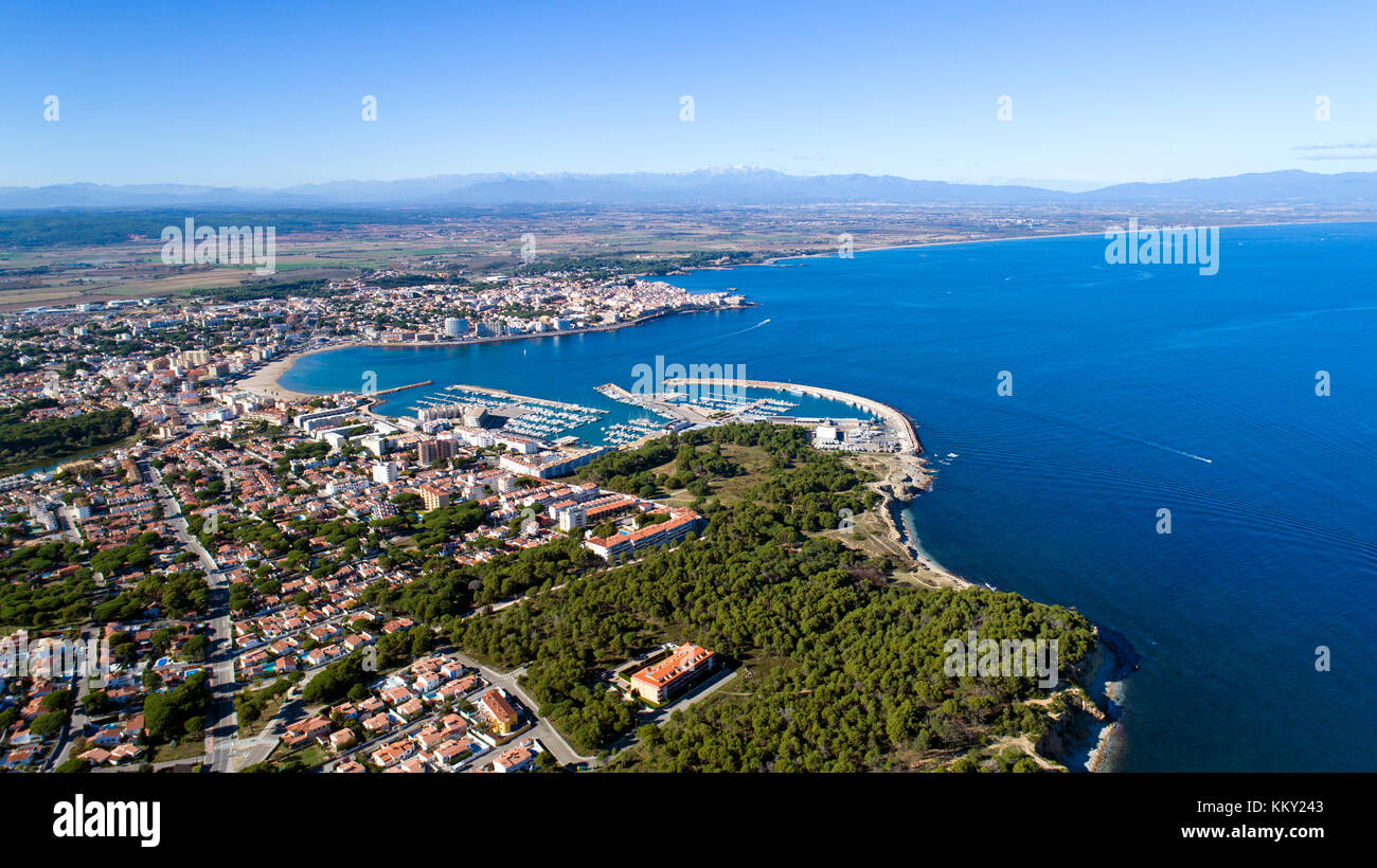 Luftaufnahmen von l'Escala Stadt in Spanien Stockfoto