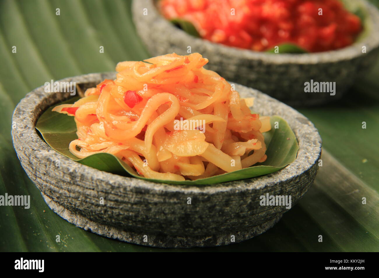 Sambal Mangga Muda, der Sundanesischen Würzige grüne Mango Salsa Stockfoto