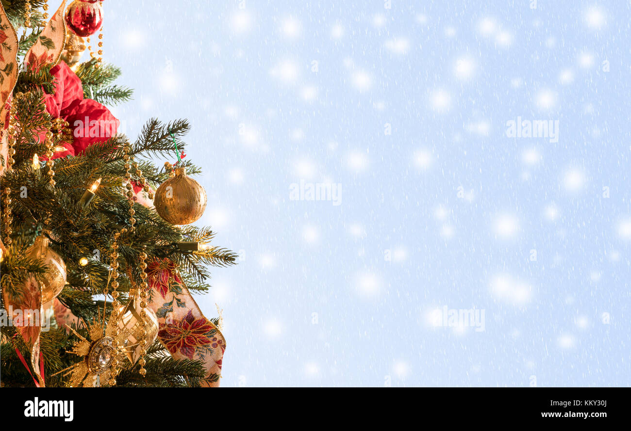 Geschmückten Weihnachtsbaum in Hero header format Stockfoto