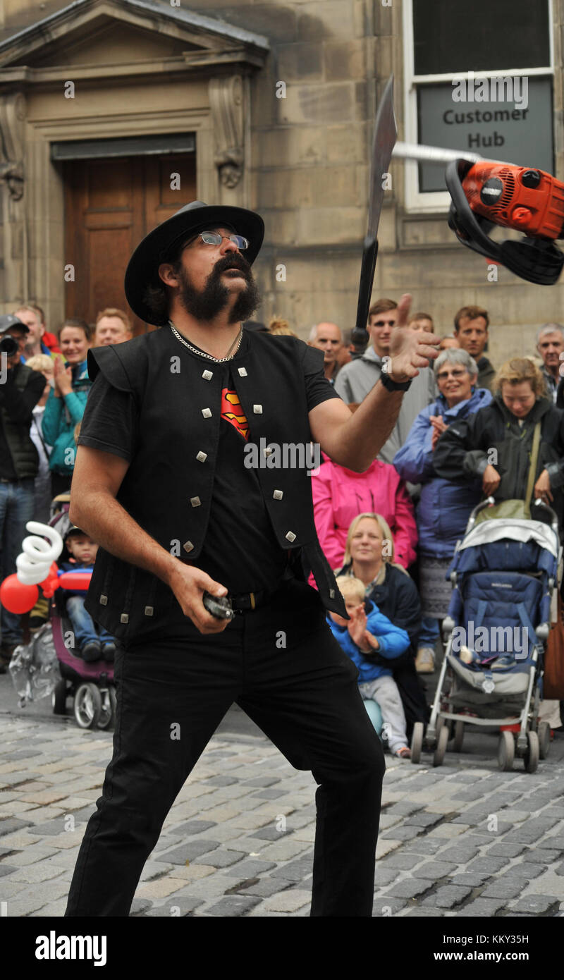 Edinburgh Fringe Festival Street Performer busker Royal Mile Stockfoto