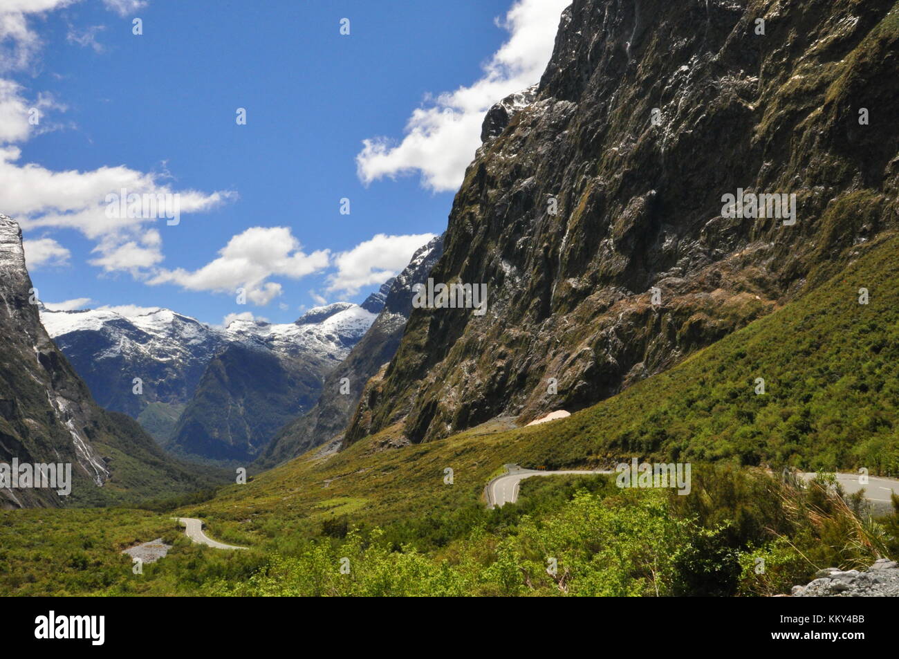 Landschaft entlang der Autobahn Milford Sound, Fiordland National Park, Neuseeland Stockfoto