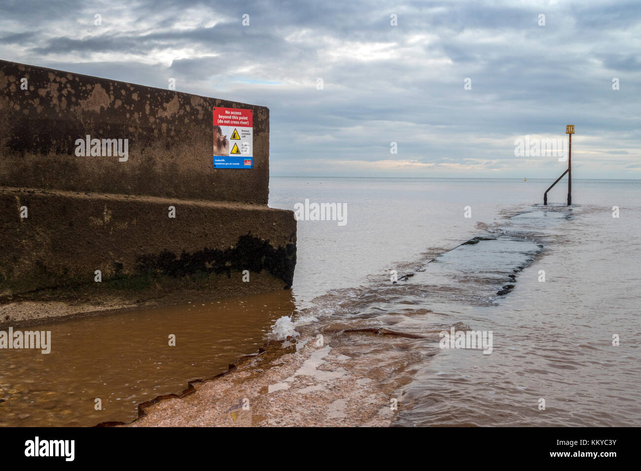 Konkrete See Defense in Port Royal, Sidmouth, Devon. Port Royal Bereich ist neu entwickelt werden. Stockfoto