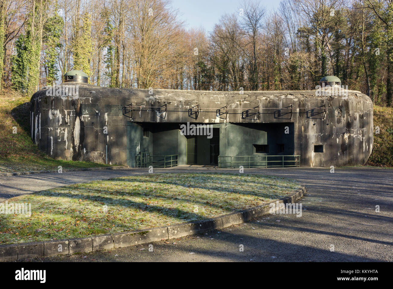 Historische militärische Verteidigung Gebäude der Maginot-linie - Weltkrieg 2 - Schoenenbourg, Elsass, Frankreich Stockfoto
