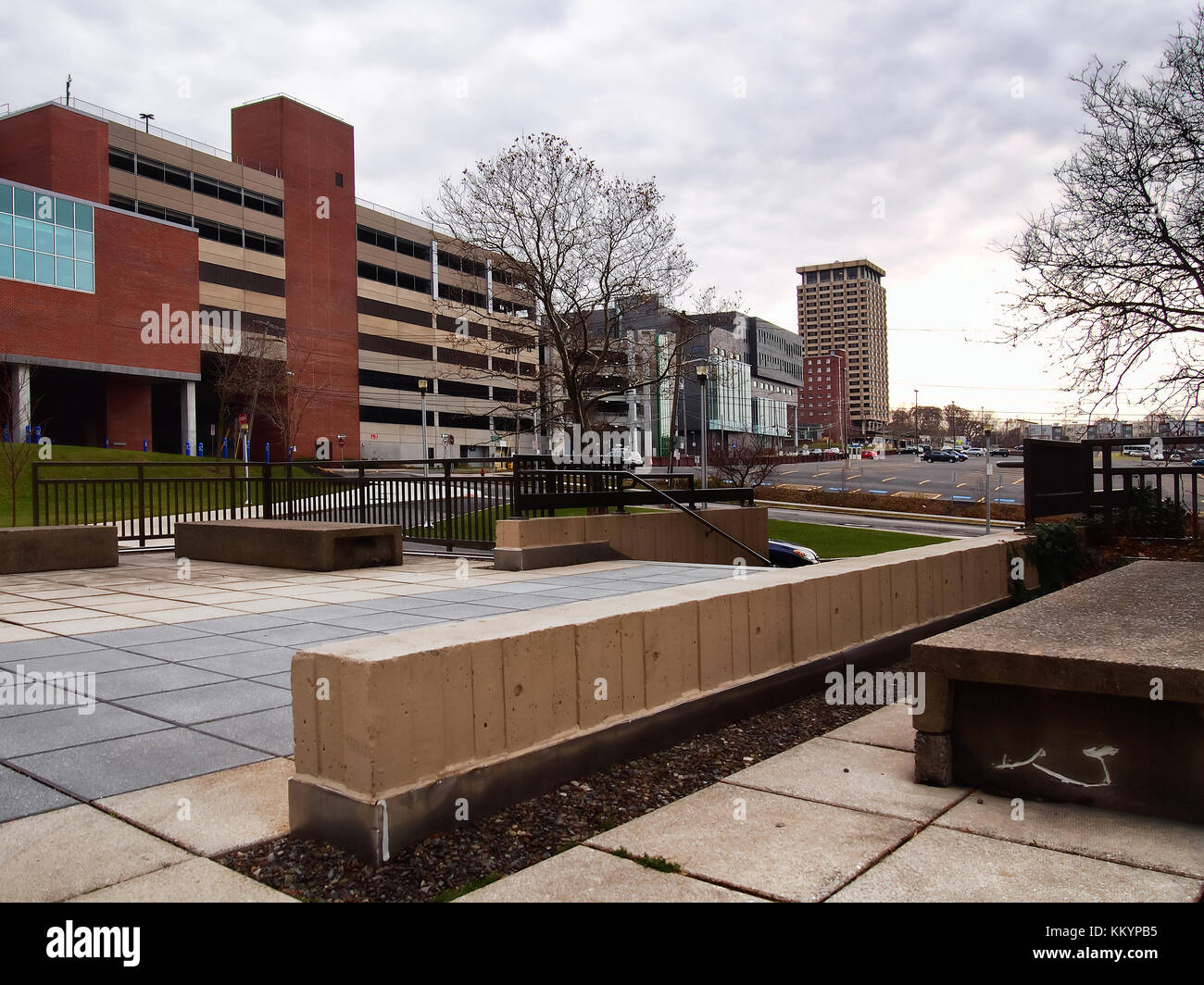 In Syracuse, New York, USA. Dezember 2, 2017. Blick auf das Stadion aus der Schritte von Brewster, Boland wohnheime an der Syracuse University Stockfoto