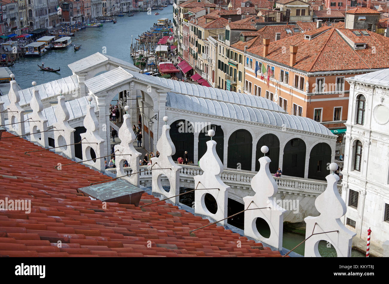 Blick vom neuen Dachterrasse von Fontego (Fondaco dei Tedeschi), in der Nähe der Rialto Brücke, Stockfoto