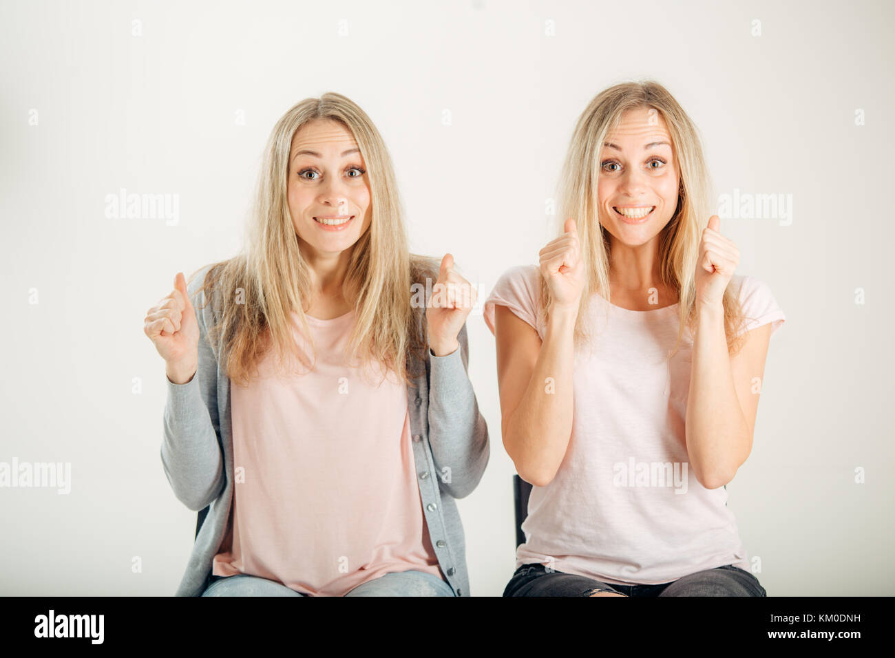 Menschen, Emotionen und Gefühle./Frauen, aufgeregt und gewinnen sieht Stockfoto