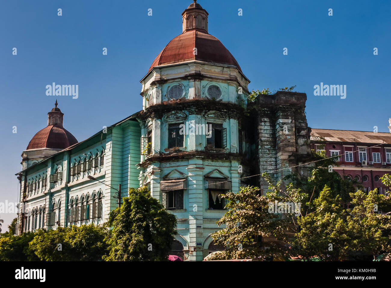 Britische Kolonialarchitektur in der Innenstadt von Yangon, Myanmar Stockfoto