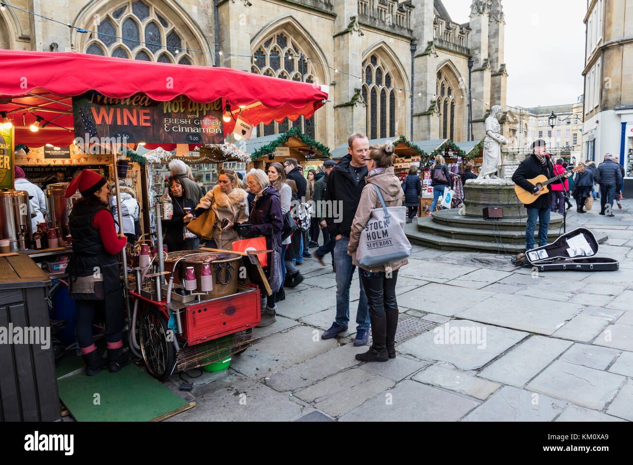 Glühweinstand am Bath Christmas Market, Bath, England, Großbritannien Stockfoto