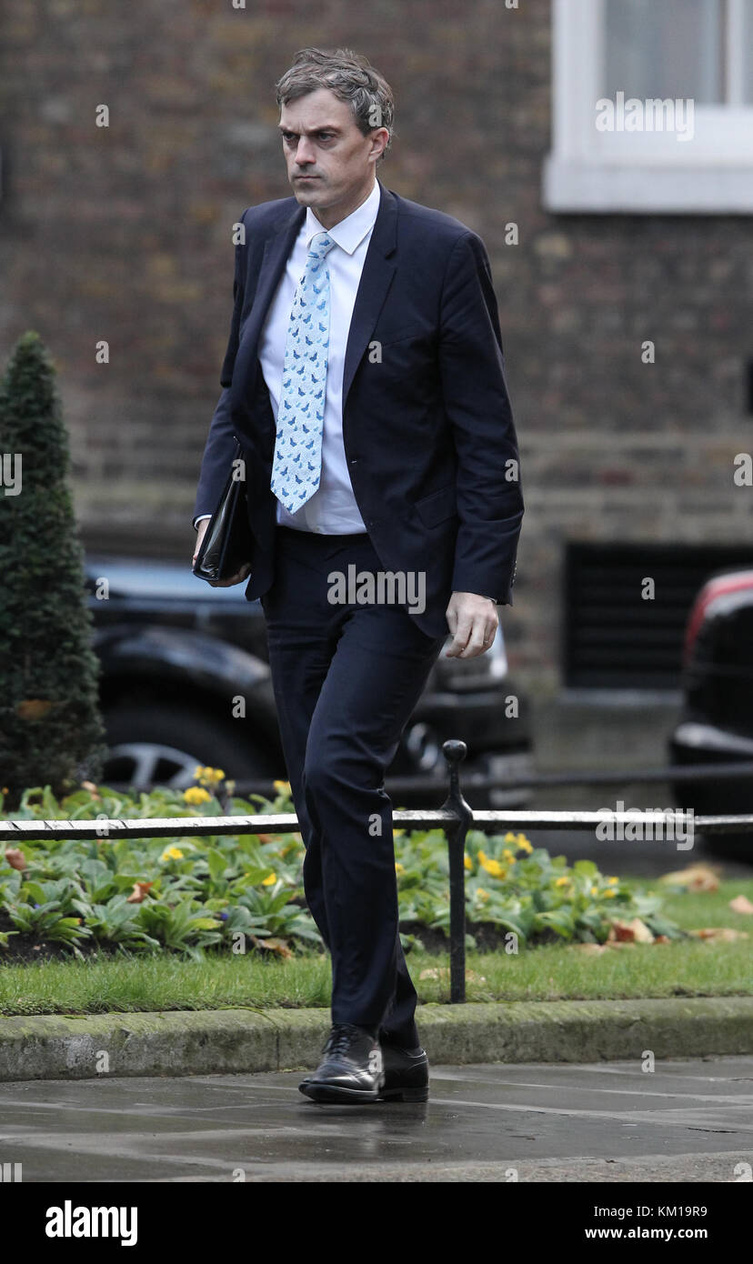 London, Großbritannien. 28. November 2017. Julian Smith mp Die wöchentliche Kabinettssitzung in Downing Street, London Stockfoto