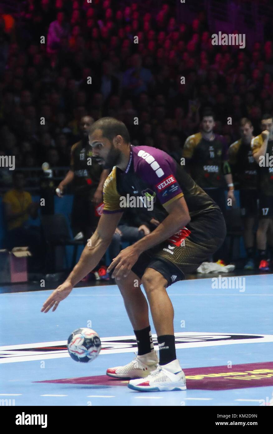 Nantes, Frankreich. Dezember 2017. Nicolas Claire (HBC Nantes) in Aktion während der EHF Champions League, Gruppenphase Handballspiel zwischen HBC Nantes und FC Barcelona Lassa am 2. Dezember 2017 in der Halle XXL in Nantes, Frankreich - Foto Laurent Lairys/DPPI Credit: Laurent Lairys/Agence Locevaphotos/Alamy Live News Stockfoto