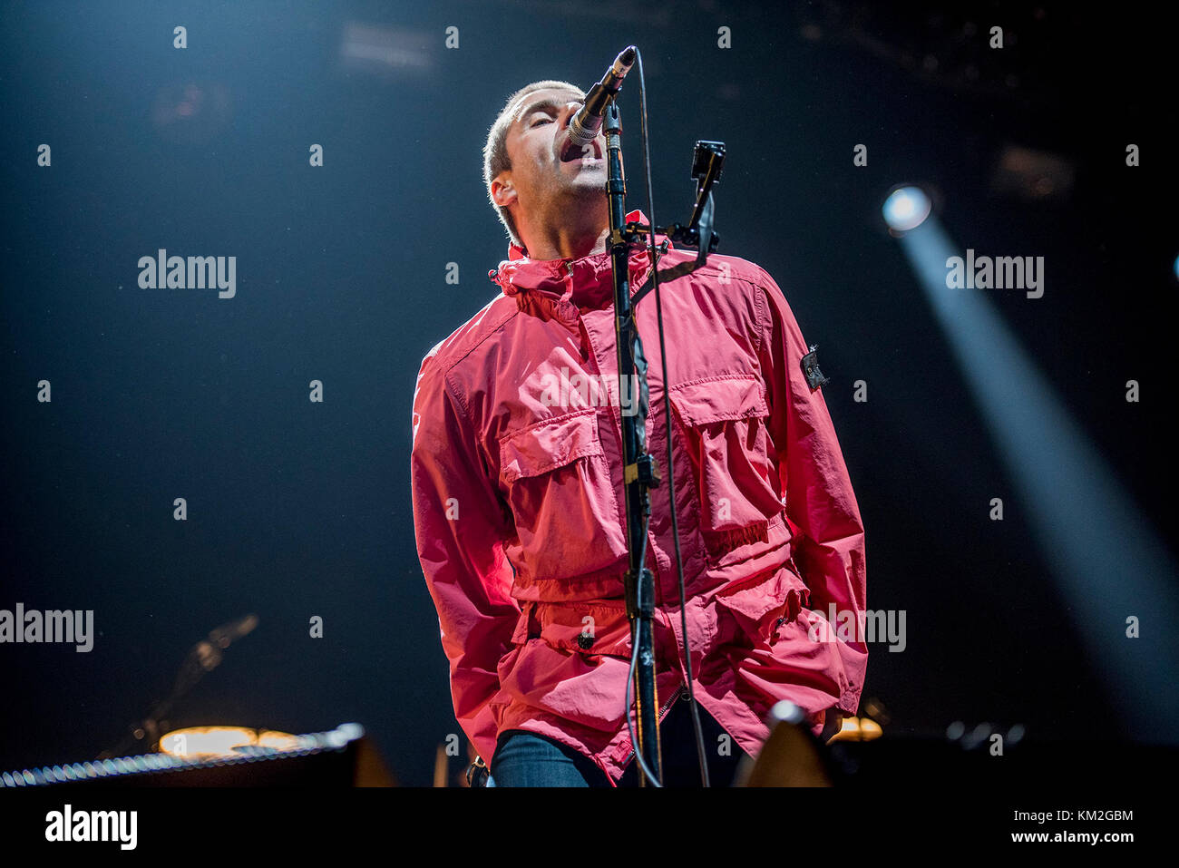 Leeds, Großbritannien. 3 Dez, 2017. Liam Gallagher auf den ersten direkten Arena führt, Leeds, UK auf der öffnung Nacht seines UK Arena Tour, Leeds 03/12/2017 Credit: Gary Mather/alamy leben Nachrichten Stockfoto