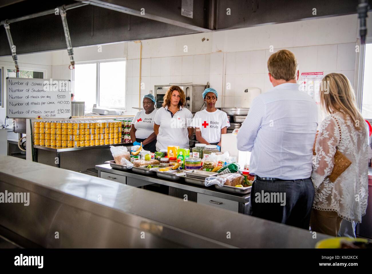 König Willem-Alexander von den Niederlanden und Königin Maxima von den Niederlanden besuchen Wiederaufbauprojekte und beschädigte Gebiete in Sint Maarten nach der Zerstörung des Hurrikans Irma, Philipburg, Sint Maarten, 2. Dezember 2017. Foto: Patrick van Katwijk - KEIN DRAHT - Foto: Patrick van Katwijk/Dutch Photo Press/dpa Stockfoto