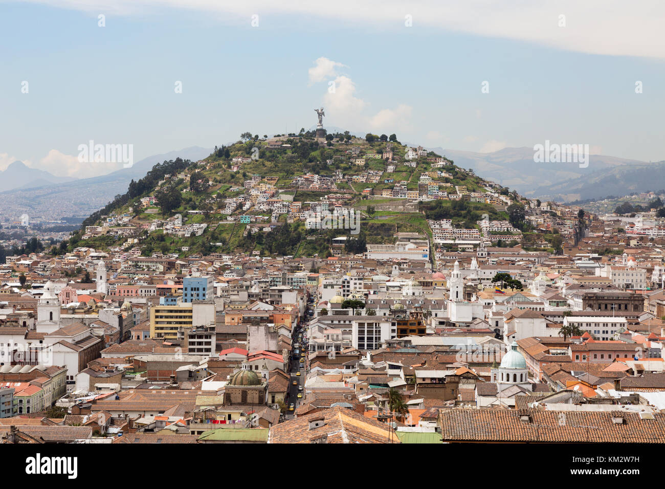 Stadtbild von Quito; Blick auf den Panecillo Hill, Quito Ecuador Südamerika Stockfoto