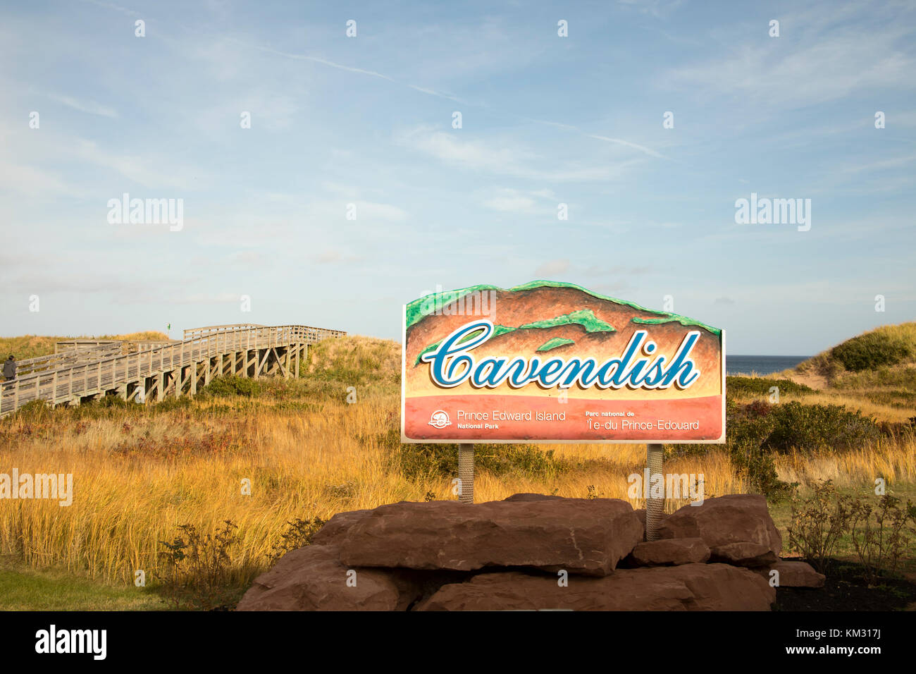 Cavendish Beach National Park auf Prince Edward Island, Kanada signage in Dünen mit Holzsteg. Stockfoto