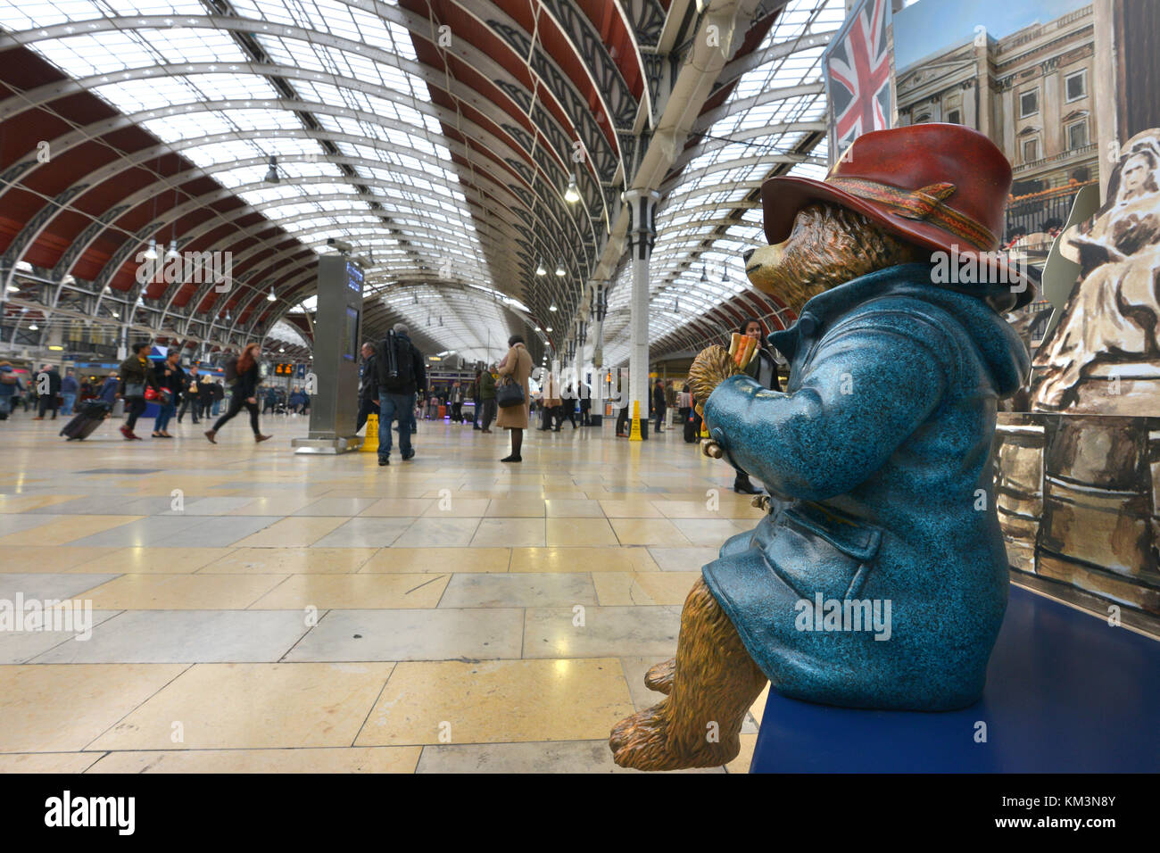 Paddington Bär Statue, Paddington Station, London Stockfoto