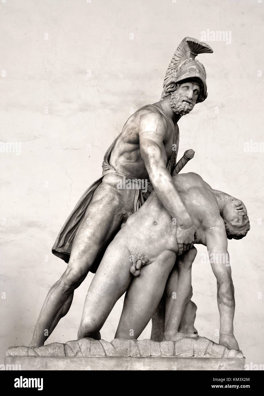 Menelaus unterstützen den Körper des Patroklos, in der Loggia dei Lanzi, (Loggia della Signoria), Piazza della Signoria, Florenz, Italien, neben den Uffizien. Florenz Italien Italienisch (Griechische Mythologie) Der pasquino Gruppe (Ajax, die den Körper des Achilles - Menelaos dabei den Leib des Patroklos) Marmor Skulpturen, eine hellenistische Bronze Original kopieren, dating bis Ca. 200-150 v. Chr.. Mindestens fünfzehn römischen Kopien dieser Skulptur bekannt sind. Stockfoto